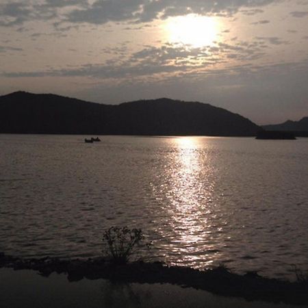 Regenta Central Jal Mahal, Джапур Экстерьер фото