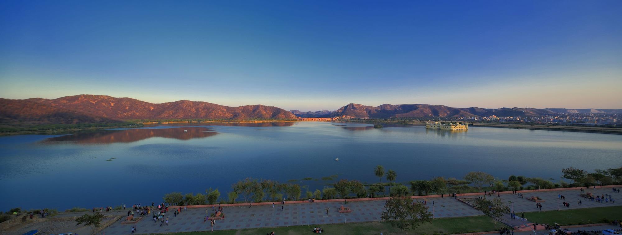 Regenta Central Jal Mahal, Джапур Экстерьер фото